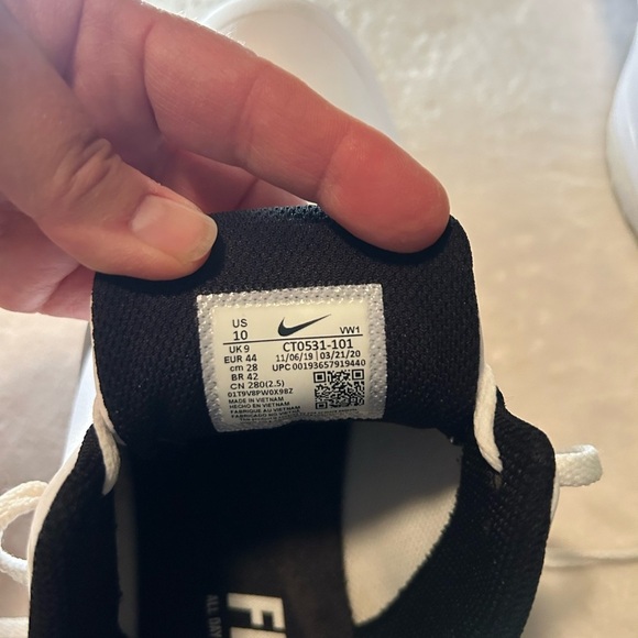 Nike Black and White Mens Golf Shoes main image 4